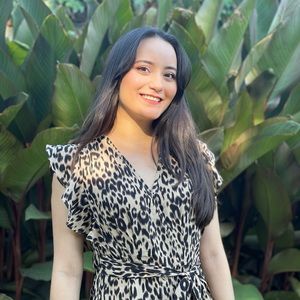 Meet your Posher, Alejandra